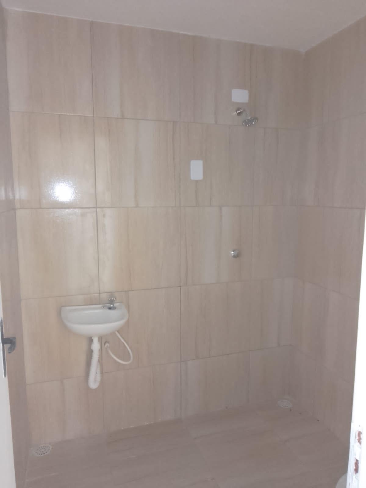Apartamento situado por trás da Loja 2001