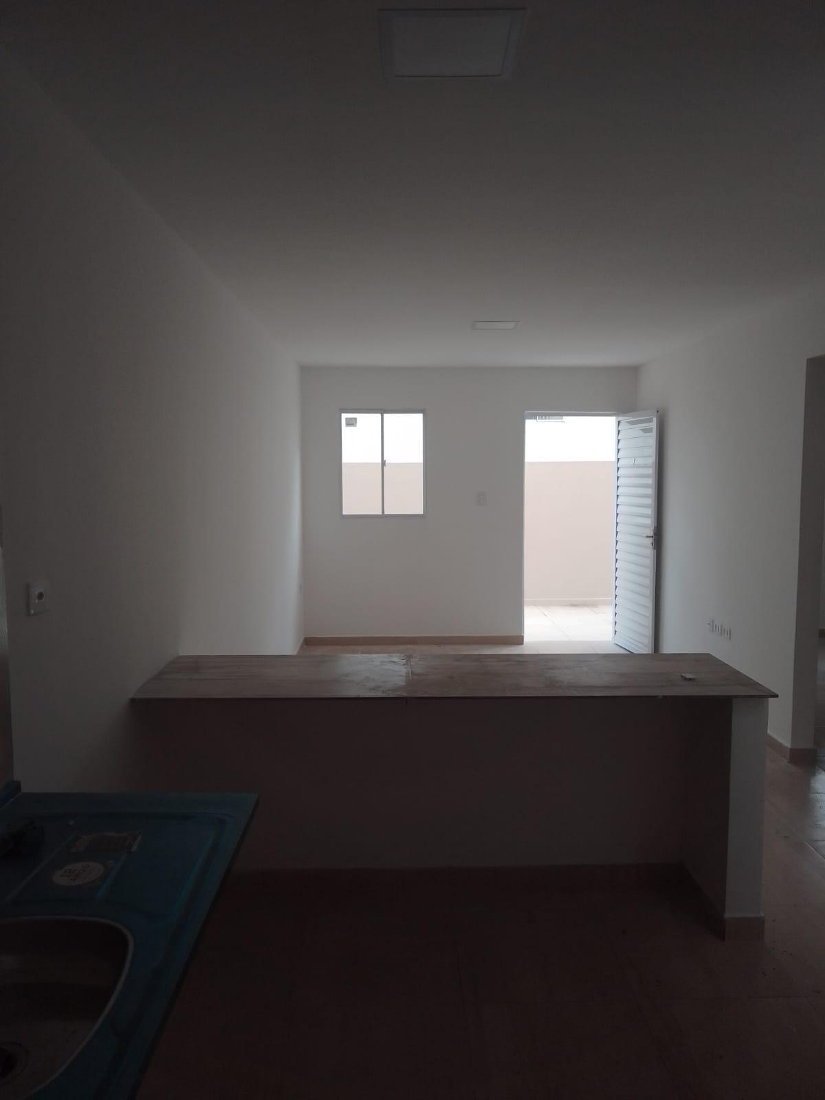 Apartamento situado por trás da Loja 2001